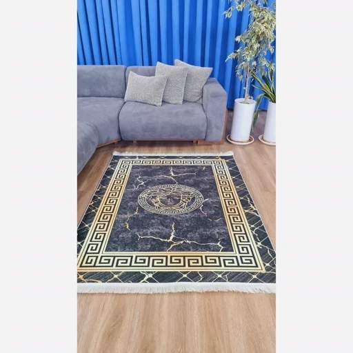 فرش ماشینی چاپی | فرشینه مخمل طرح ورساچه مشکی طلایی کد h481(پس کرایه) فرش ماشینی چاپی | فرشینه مخمل طرح ورساچه مشکی طلایی کد h481(پس کرایه) - Image 6