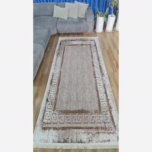 فرش ماشینی چاپی | فرشینه مخمل طرح ورساچه نسکافه ای h270 (پس کرایه) فرش ماشینی چاپی | فرشینه مخمل طرح ورساچه نسکافه ای h270 (پس کرایه) - Image 5