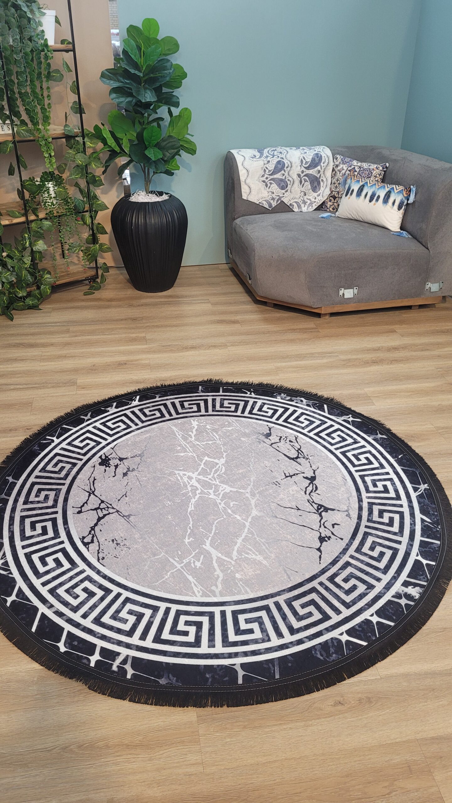 فرشینه پادری گرد مخمل تُرک استُپ دار گرد مدرن D110 (پس کرایه) فرشینه پادری گرد مخمل تُرک استُپ دار گرد مدرن D110 (پس کرایه) - تصویر 4